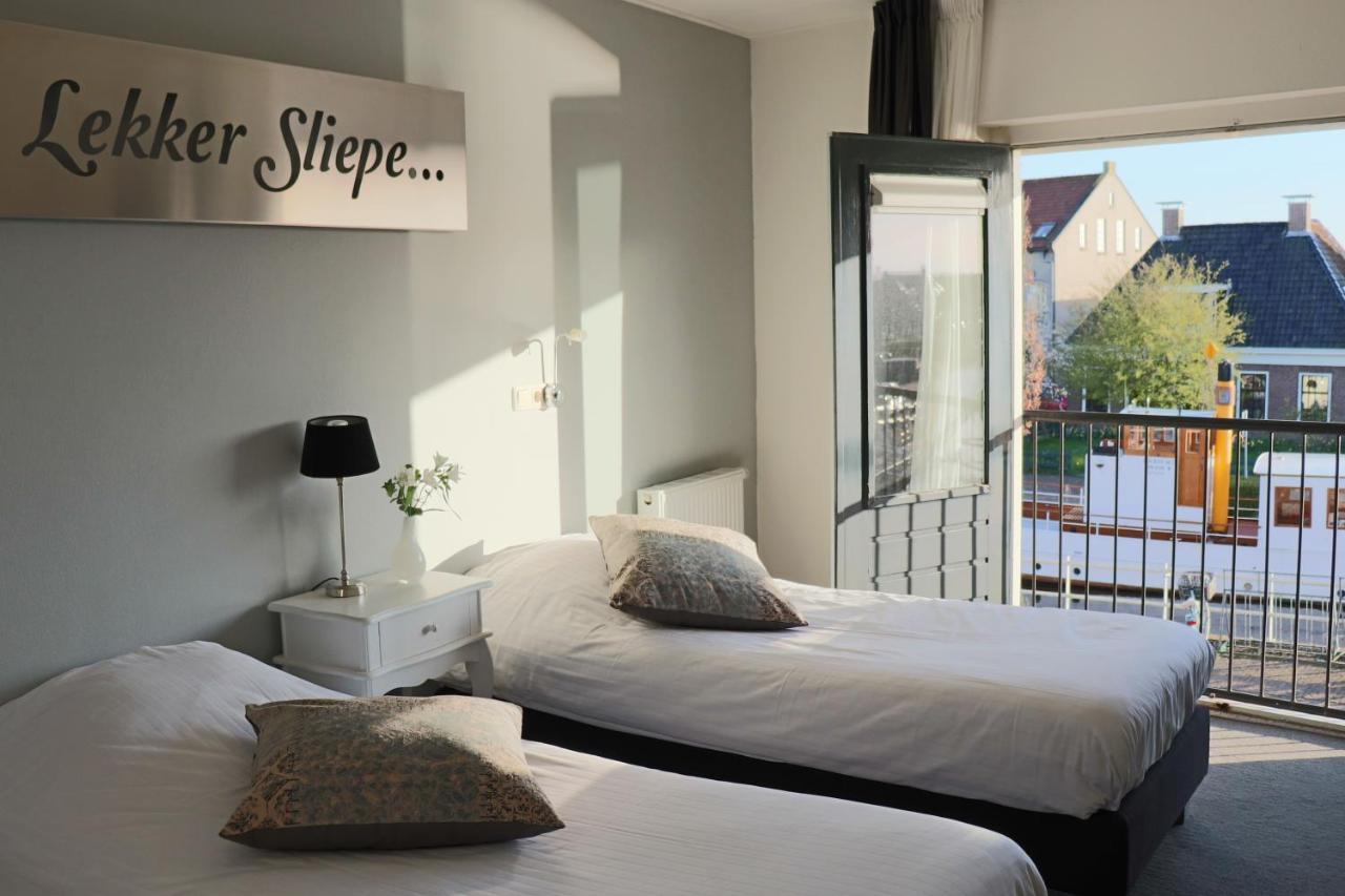 Stadsherberg 'Het Wapen Van Ijlst' Ngoại thất bức ảnh